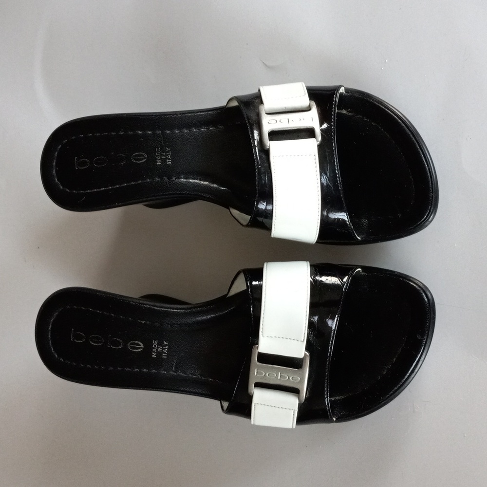 Bebe Black & White Wedge Slide-on.